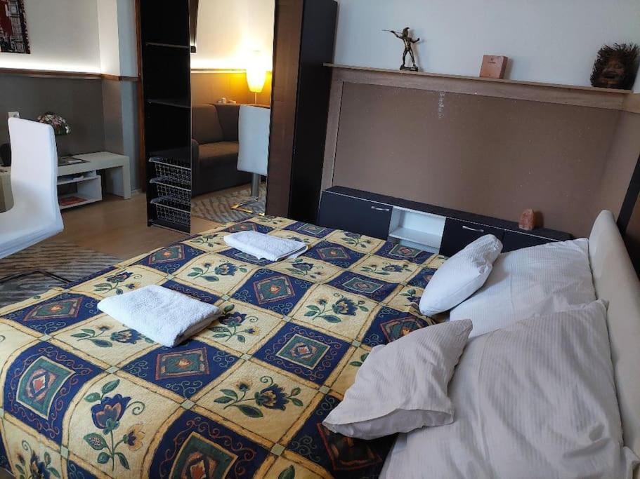 Ujszeged Apartman מראה חיצוני תמונה