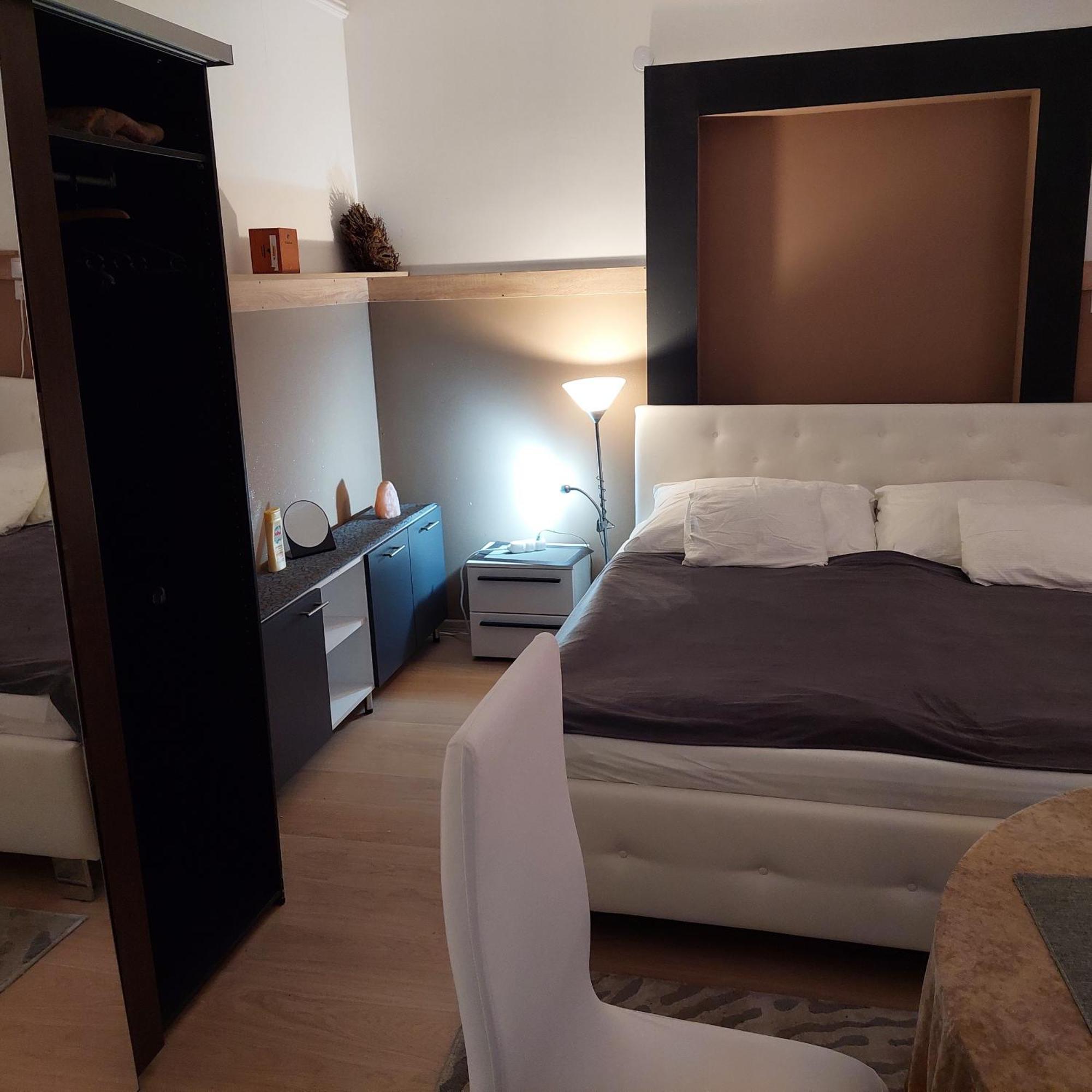 Ujszeged Apartman מראה חיצוני תמונה