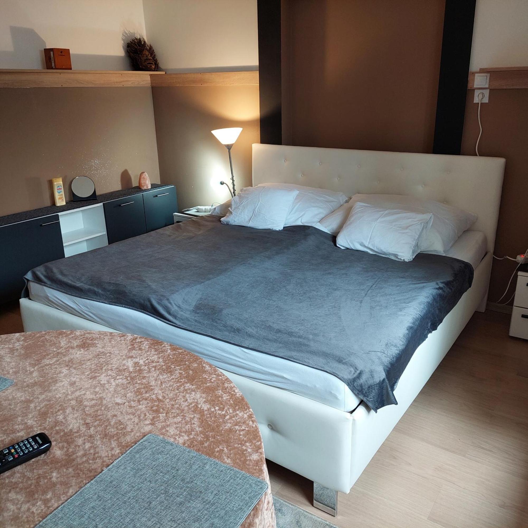 Ujszeged Apartman מראה חיצוני תמונה