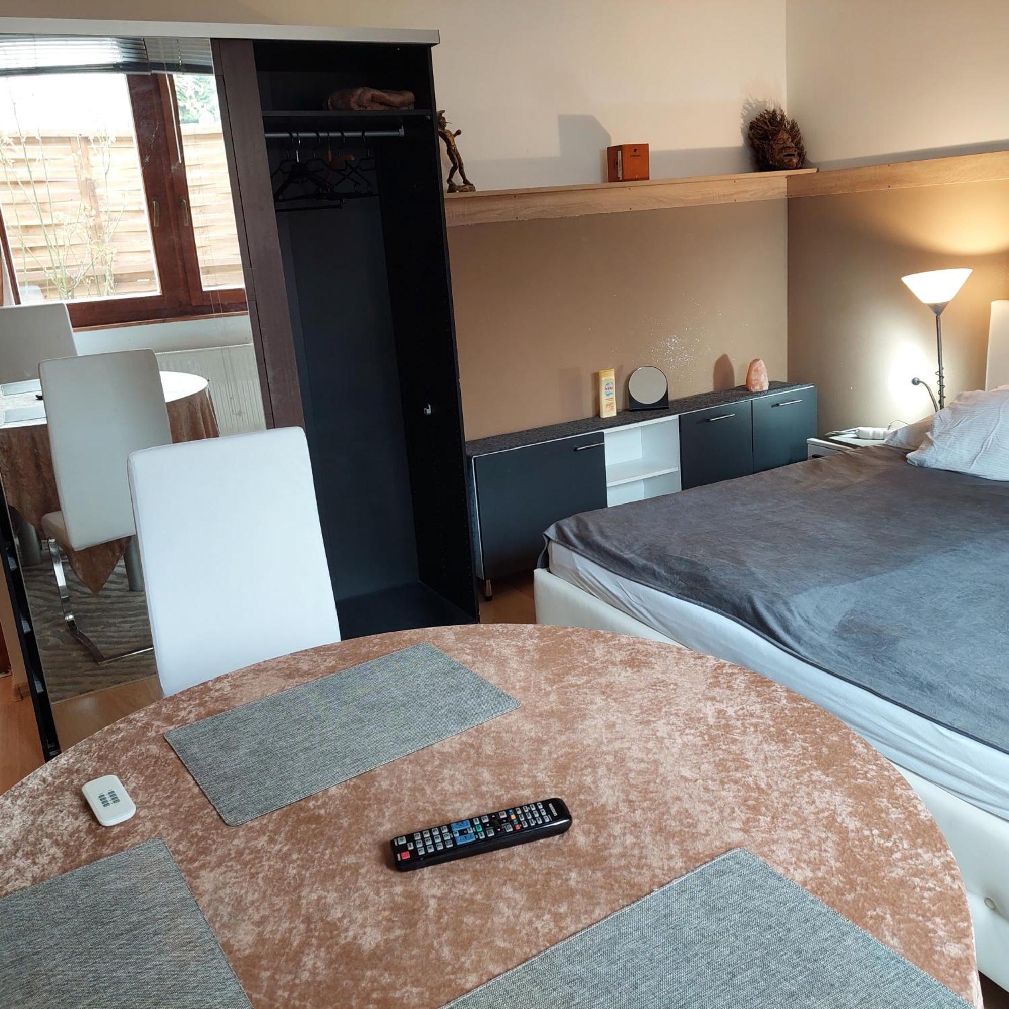 Ujszeged Apartman מראה חיצוני תמונה
